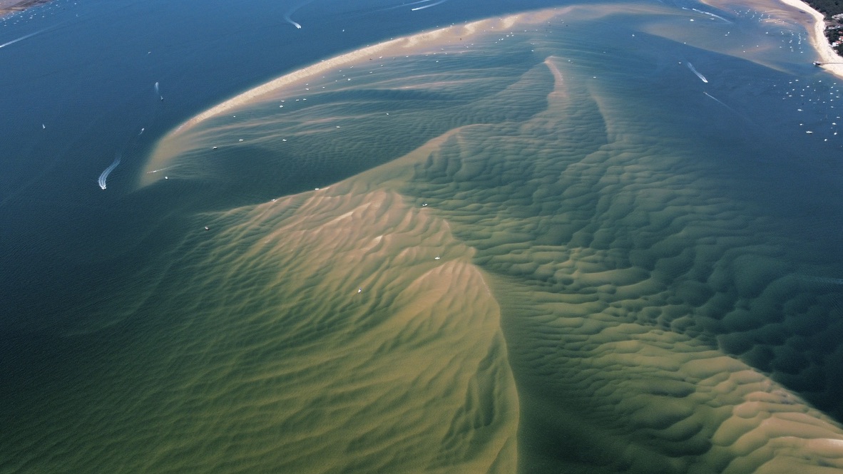 Bancs de sable et passes du Bassin d'Arcachon vus par drone